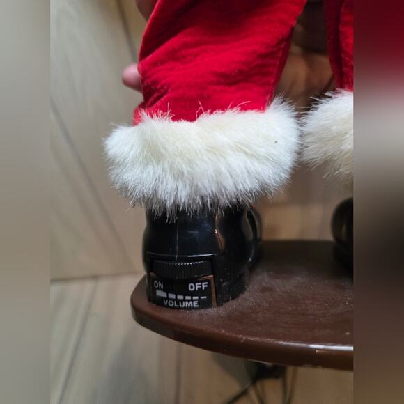 Vtg 1998 Singing Dancing Santa Claus Animated Holiday Decor Christmas Fantasy - Picture 5 of 7